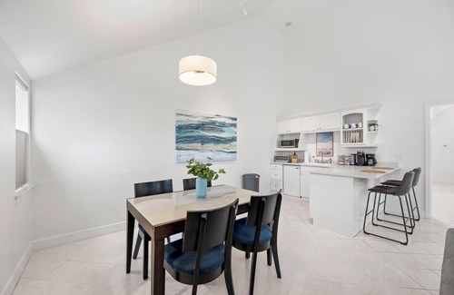 Half Moon Bay House | Mavericks Penthouse – Downtown Luxury on Main Street, Half Moon Bay