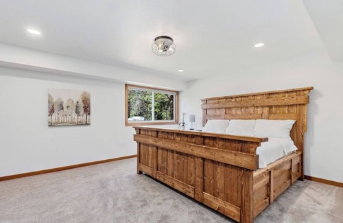 Colonial Pine Hills House | Max's Place