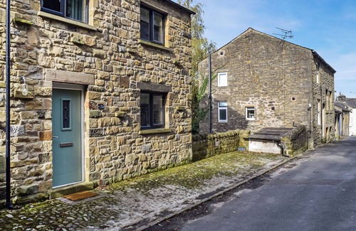 Giggleswick Cottage | May Cottage - UK12970