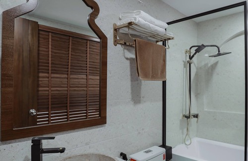 Con Son Hotel | Maya Hotel 4