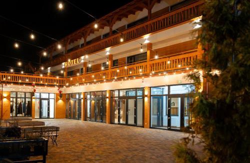 Jelenia Gora Hotel | Mazurkowa - z widokiem na Karkonosze i Śnieżkę, darmowy parking, obok restauracja Mazurkowa Chata