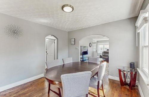 Michigan City House | MC Beach Getaway