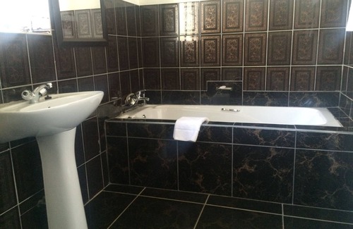 Ermelo House | McBest Guest House