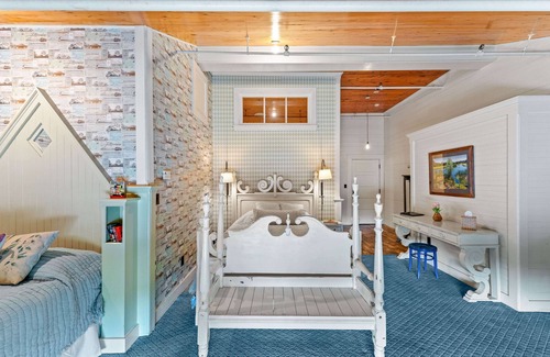 McCloud Hotel | Mccloud Mercantile Hotel