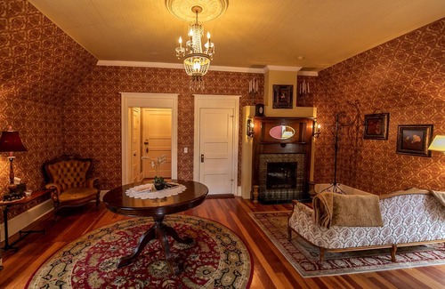 McCloud Hotel | McCloud River B&B