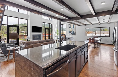 Hill City Condo | McGregor and Main Luxury Lofts