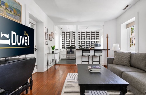 Ansonborough House | McKenzie Suite at The Mary Scott House