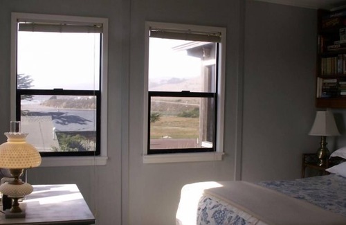 Salmon Creek Cabin | McKinney Cabin Salmon Creek - Spectacular Coastal Views