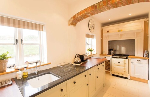 Petham Cottage | Meadow Cottage is a delightful, secluded 4 bedroom, detached period cottage.