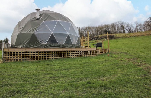 Llanymynech Cottage | Meadow View - Bryn-mawr Retreat