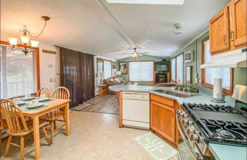 Klamath House | Meadowview