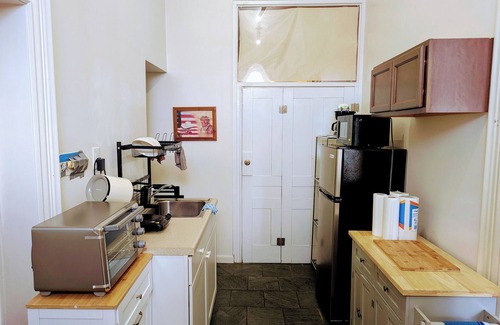 Mechanicsburg Apartment | Mechanicsburg Wow Studio w Kitchenette/Private Entrance - For 1-2 Guests.