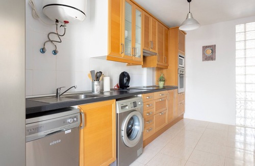 Arenas del Mar Ski Chalet | Medano Beach