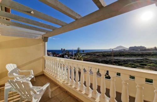 Arenas del Mar House | MEDANO4YOU Allwaves Holiday Home