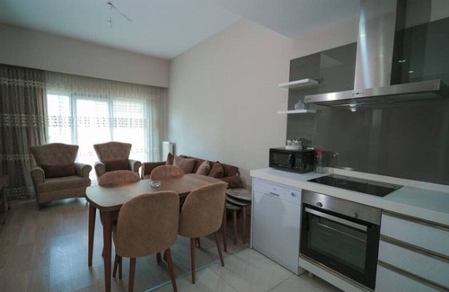 Basaksehir Apartment | Medikule D38 · 1.B Suite Apt near Metrokent