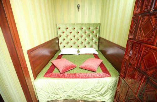 Khmelnytskyi Oblast Hotel | Medzhybozhskiy Zamok