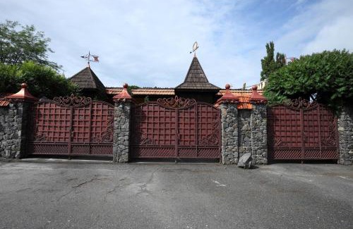 Khmelnytskyi Oblast Hotel | Medzhybozhskiy Zamok