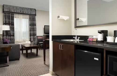 Athens Hotel | Meet Modern Comfort in Athens! Indoor Pool, Free Breakfast, Pets Allowed!