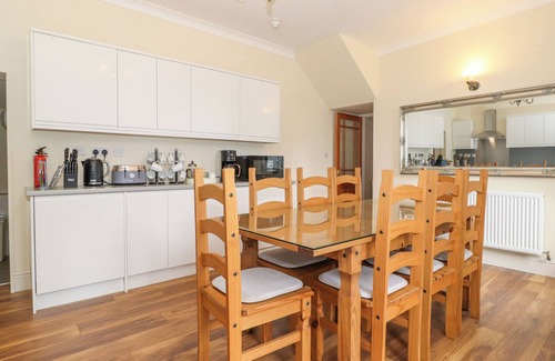 Keswick House | MELBREAK HOUSE 2, pet friendly, with a garden in Keswick