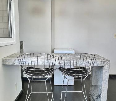 Estoril Apartment | Melhor de BH - Av Barão Homem de Melo 4520 - Apê no Segundo Andar com Vista Linda