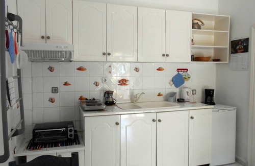 Marathokampos Apartment | Meltemia Studio Samos With Pool