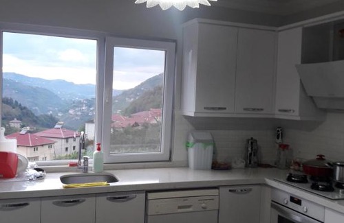 Akcaabat Apartment | Memiş Apartmanı