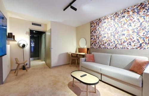 Quartier Capuche-Allies Hotel | Mercure Grenoble Centre Porte des Alpes