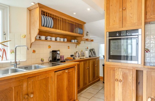 Beer House | Mere Haven - Three Bedroom House, Sleeps 6