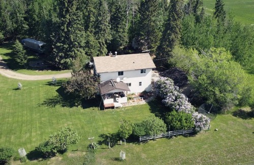 Parkland Beach Cabin | Meridian Vacation Rental and camping @ Gull Lake