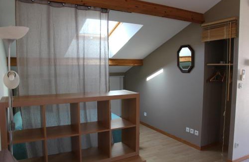 Bourroches Apartment | Meublé 2* climatisé dans un quartier calme