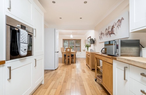 New Forest District Cottage | Mews Hill, 5 bedroom New Forest Holiday Cottage