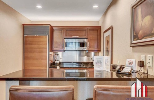 Las Vegas Condo | MGM Signature-21-701 1Br2Ba F1/Strip View Balcony