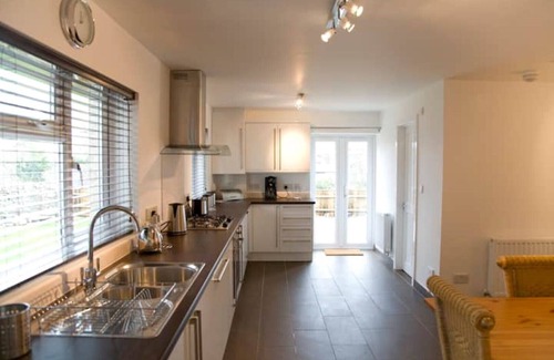Swanage House | Mia's Cottage - central location in Swanage