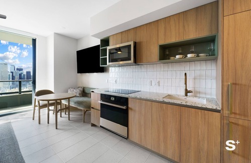 Downtown Miami Resort | Miami Luxury Studio With City View