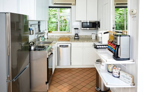 El Portal House | Miami Pool Cottage in El Portal