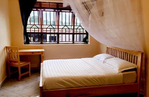 Kisoro Hotel | Mianzi Guest House