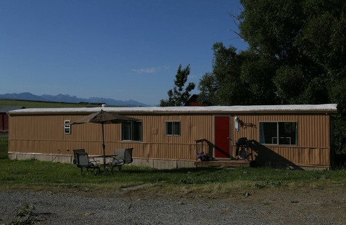 Clyde Park House | Michael Ranch Hideout, Family Friendly, Mountain Views, 35 mbps Internet