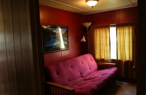 Clyde Park House | Michael Ranch Hideout, Family Friendly, Mountain Views, 35 mbps Internet