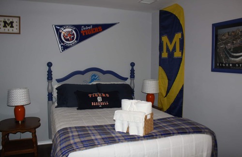 Atlanta House | Michigan Themed Vacation Retreat in the Heart of Elk Country, Northern Michigan