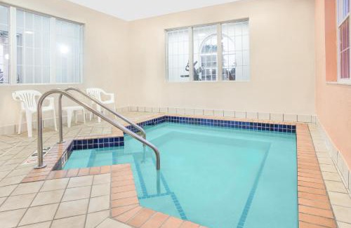 Appleton Hotel | Microtel Inn and Suites by Wyndham Appleton