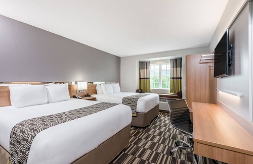 New Martinsville Hotel | Microtel Inn & Suites By Wyndham New Martinsville