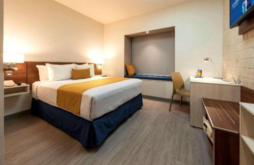San Luis Potosi Hotel | Microtel Inn & Suites by Wyndham San Luis Potosi