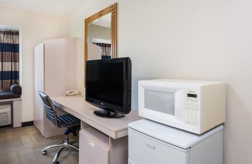 Ste Genevieve Hotel | Microtel Inn & Suites by Wyndham Sainte Genevieve