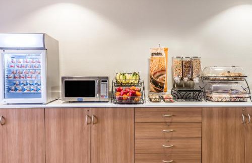 Beaver Falls Hotel | Microtel Inn & Suites by Wyndham Beaver Falls