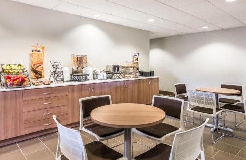 Beaver Falls Hotel | Microtel Inn & Suites by Wyndham Beaver Falls