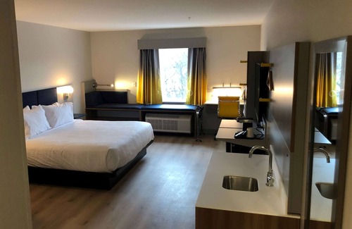 Hot Springs Hotel | Microtel Inn & Suites by Wyndham Hot Springs