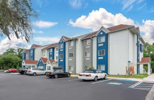 Brooksville Hotel | Microtel Inn & Suites by Wyndham Brooksville
