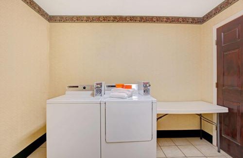 Burlington Hotel | Microtel Inn & Suites by Wyndham Burlington