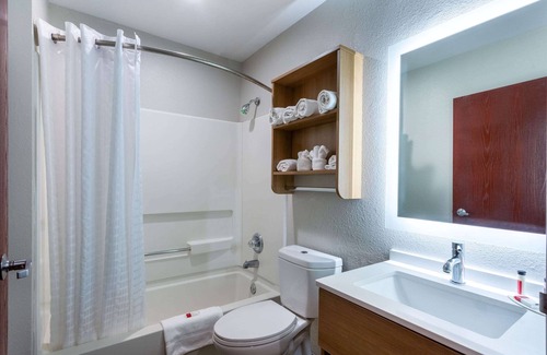 Burlington Hotel | Microtel Inn & Suites by Wyndham Burlington