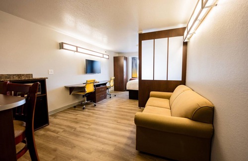 Cheyenne Hotel | Microtel Inn & Suites by Wyndham Cheyenne